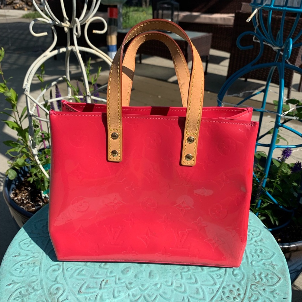 Louis Vuitton Read bag red/pink